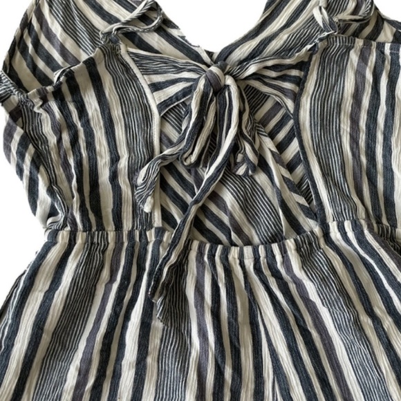 American Eagle Blue & White Striped Open Back Romper - Picture 4 of 10